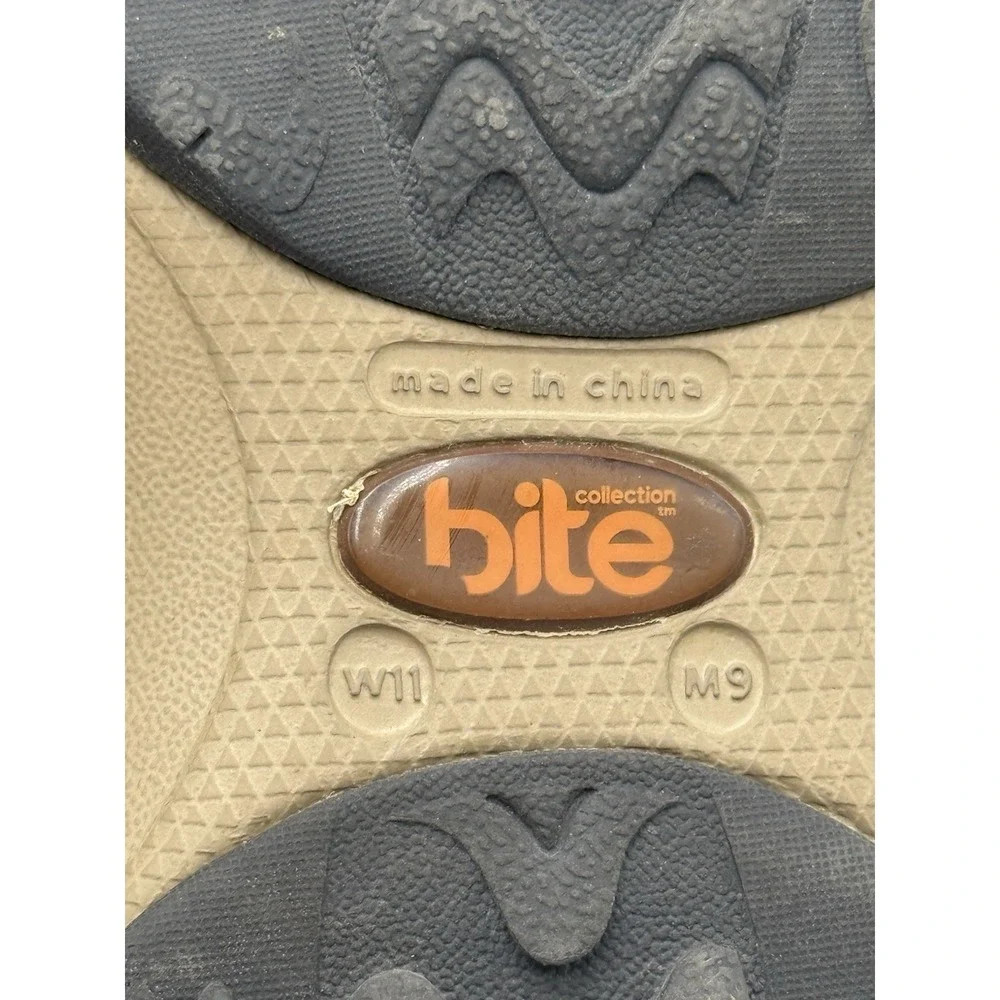 Crocs Bite  Sandals Beige-Taupe Outdoor Hiking Collection Trailbreaker Sz M9 W11